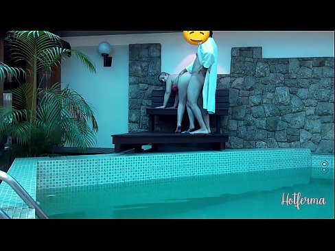 ❤️ Baas nooi bediende swembad toe, maar kon nie 'n warm weerstaan nie ❤ Porno op af.myinvest.top